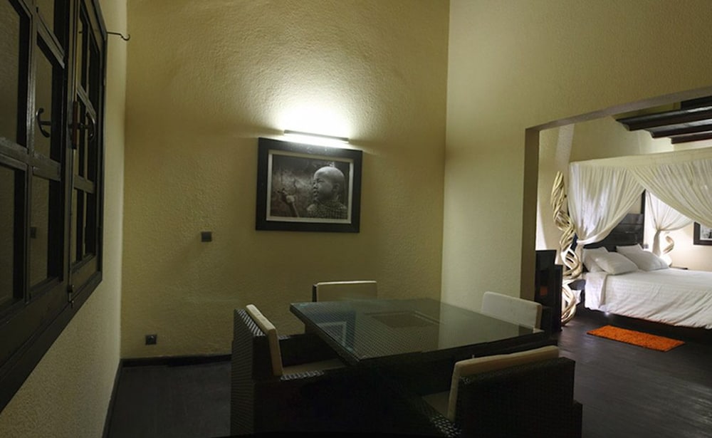 

Milano - Somone - The Rhino Resort Hotel & Spa