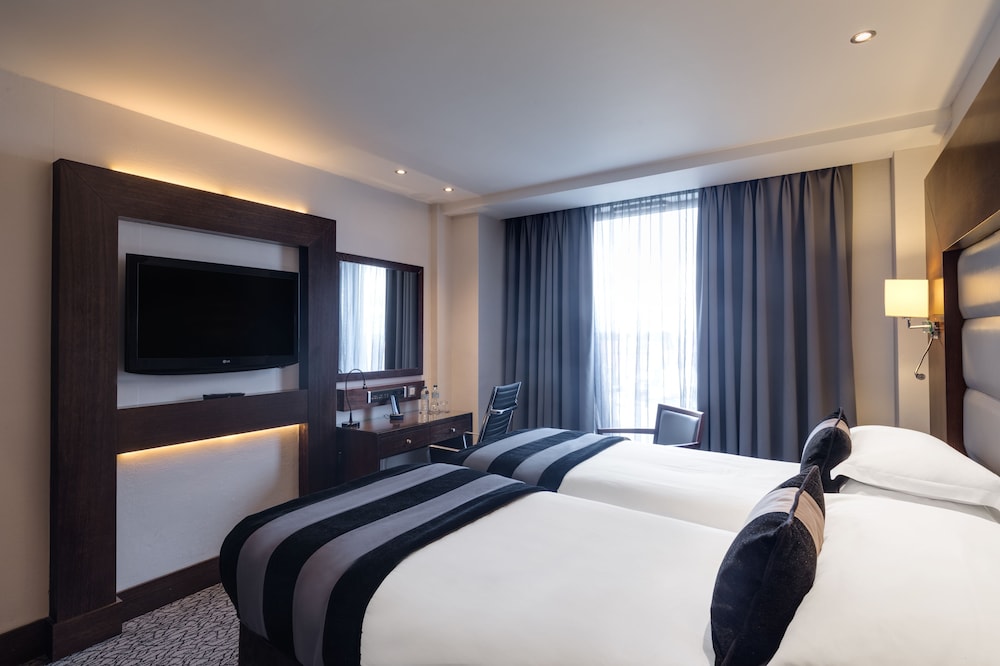 

Pisa - Londra, Aeroporto di London Heathrow - Park Grand Heathrow
