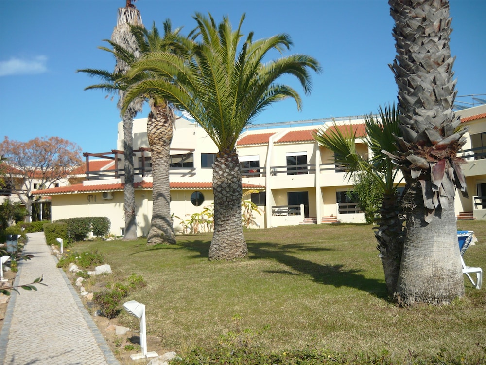 

Milano - Vila Nova de Cacela - Praia da Lota Resort – Beachfront Hotel
