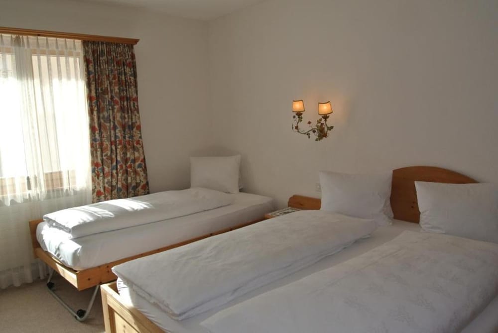 

Catania - Sils Maria - Hotel Corvatsch