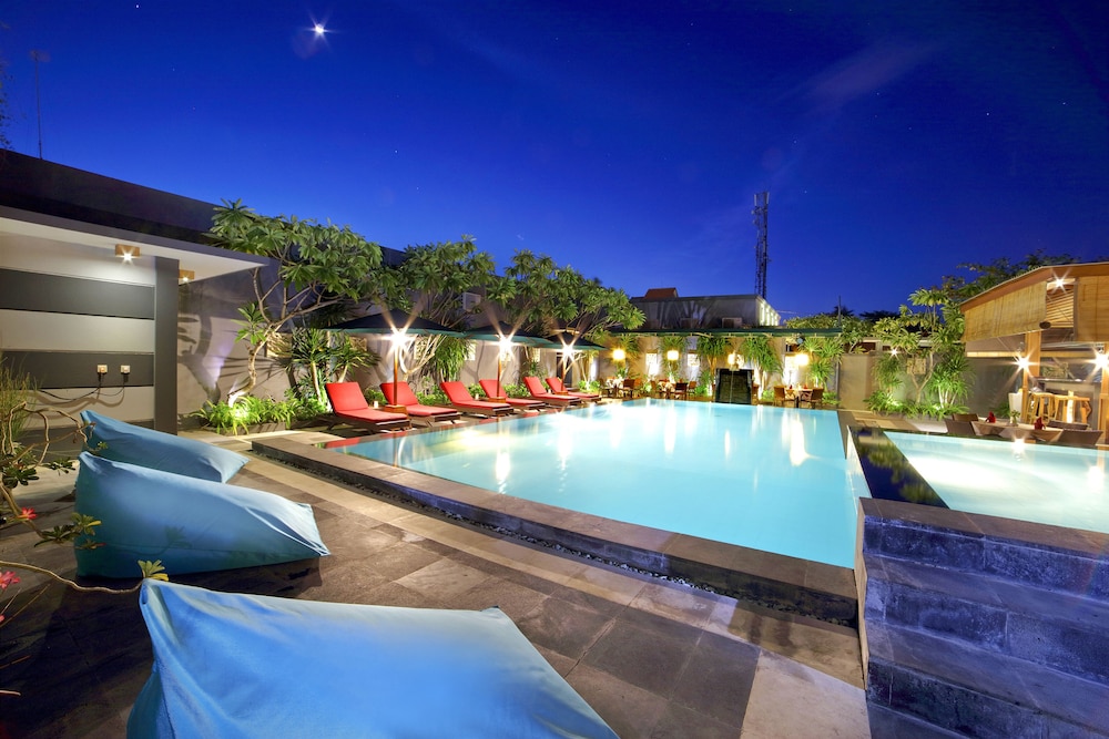 

Bari - Denpasar - The Banyumas Villa
