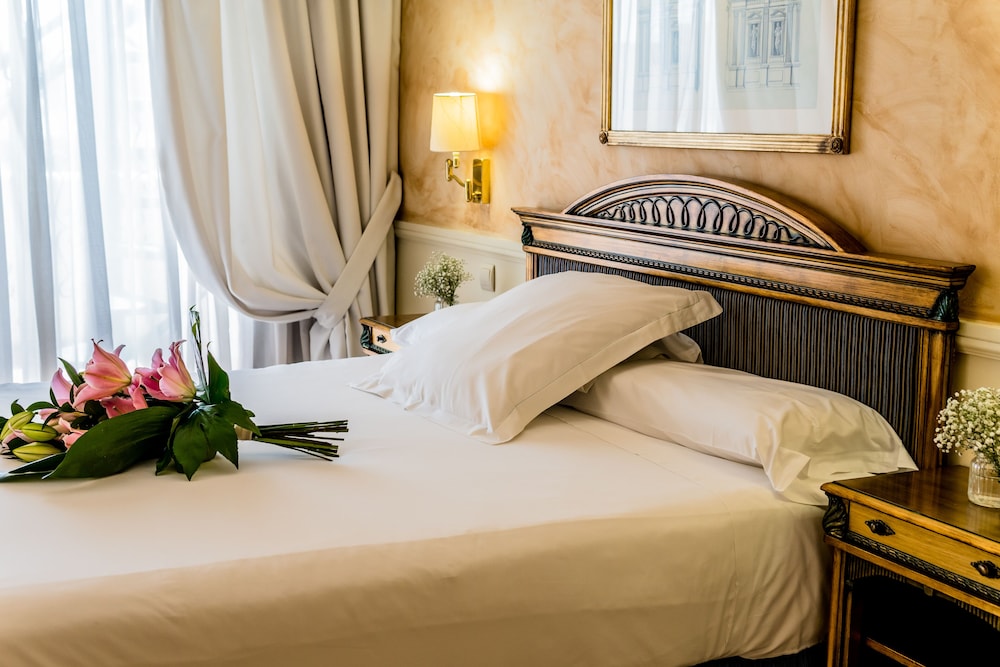 

Napoli - Nueva Andalucia - Guadalpin Suites