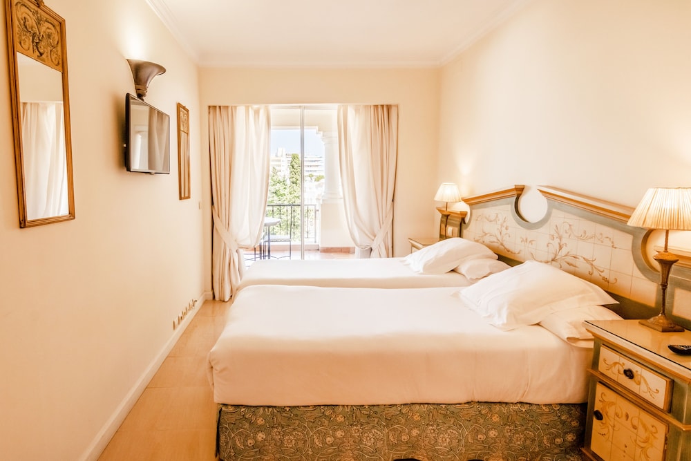 

Roma - Istán - Guadalpin Suites
