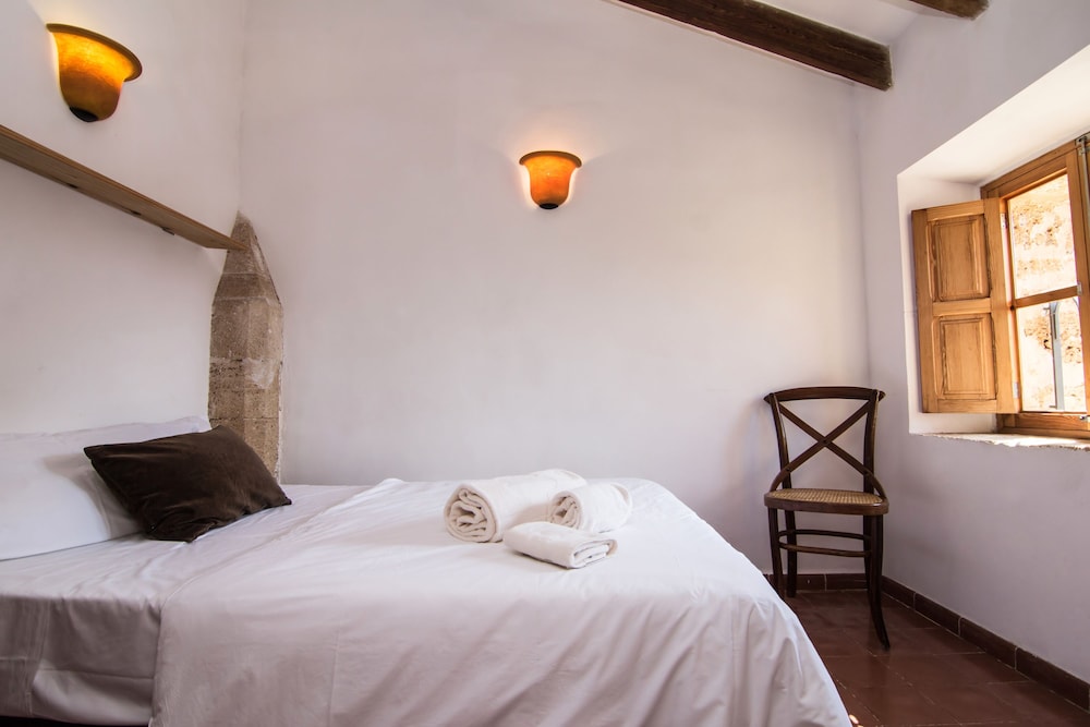 

Roma - Alcudia - Petit Hotel Hostatgeria La Victoria