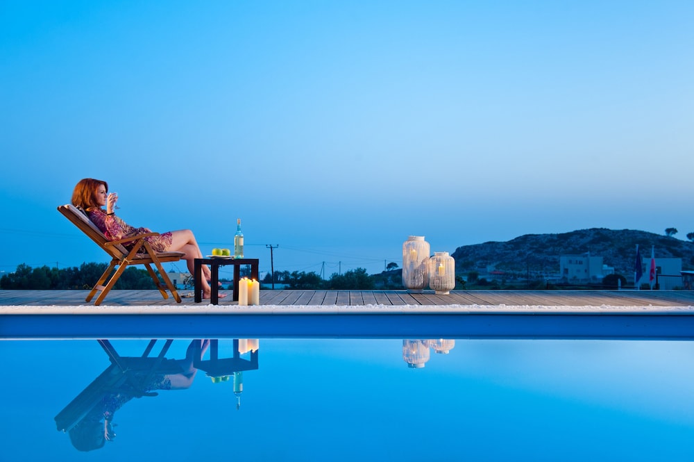 

Torino - Lindos - Spilia Bay Villas