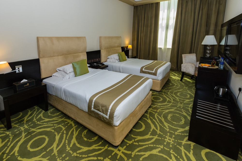 

Bari - Ras Al Khaimah - Mangrove Hotel