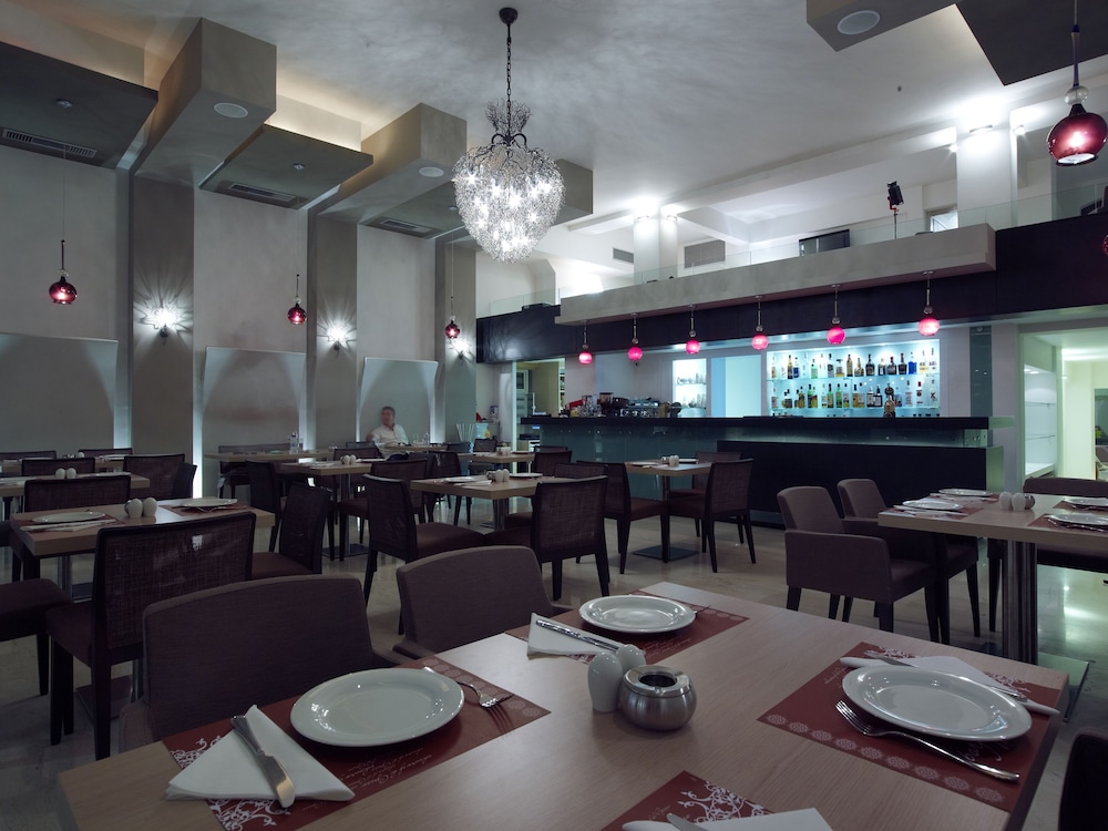 

Genova - Ierápetra - El Greco Hotel