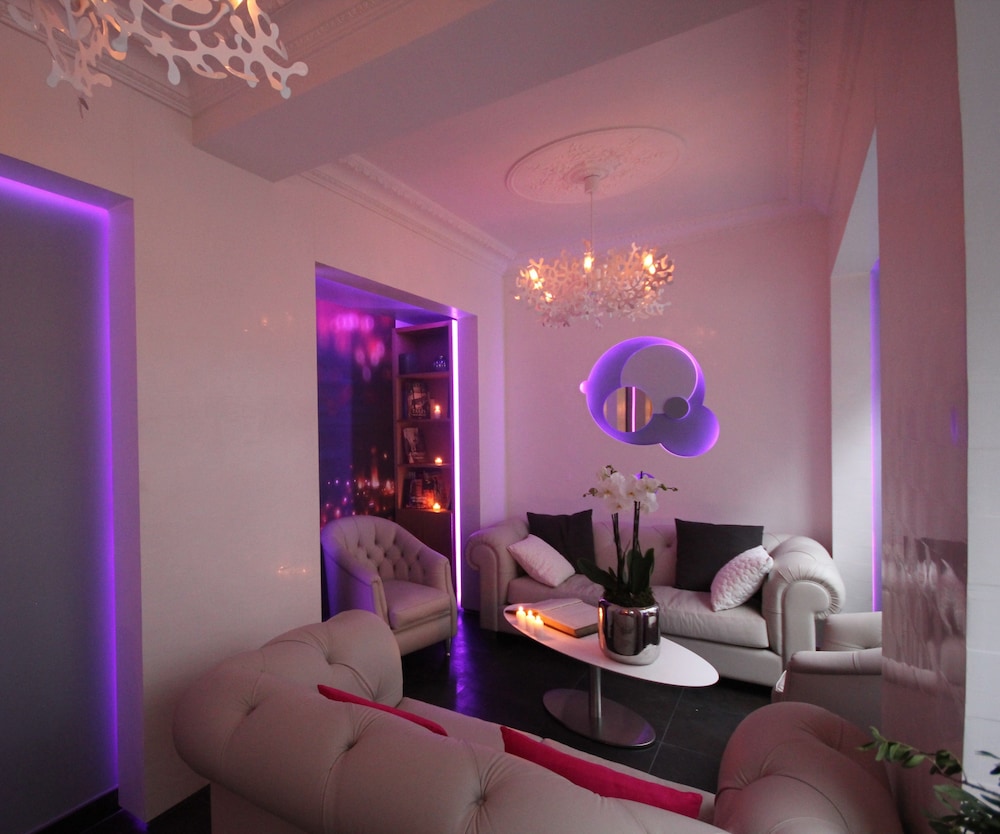 

Genova - Gennevilliers - Hôtel Lumières Montmartre Paris