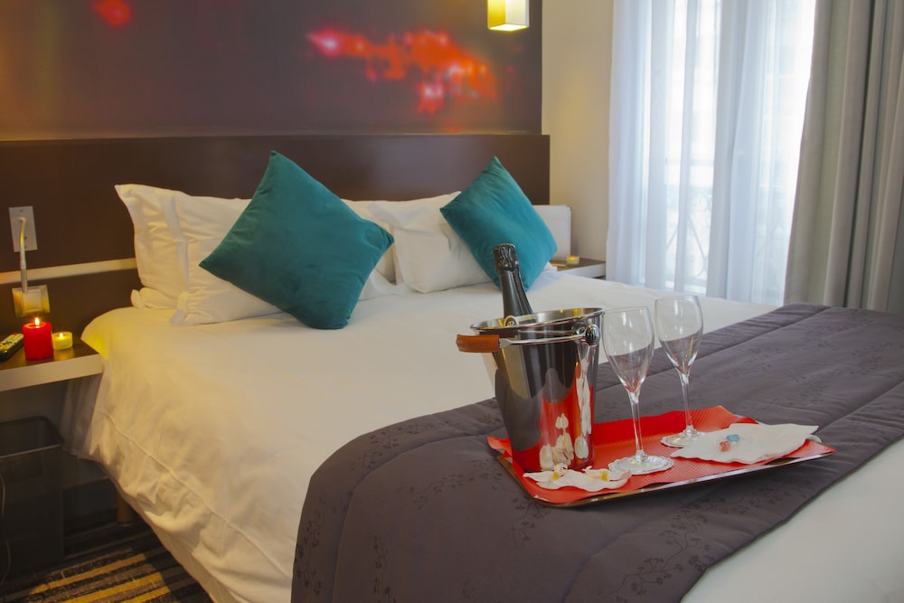 

Firenze - Clichy - Hôtel Lumières Montmartre Paris