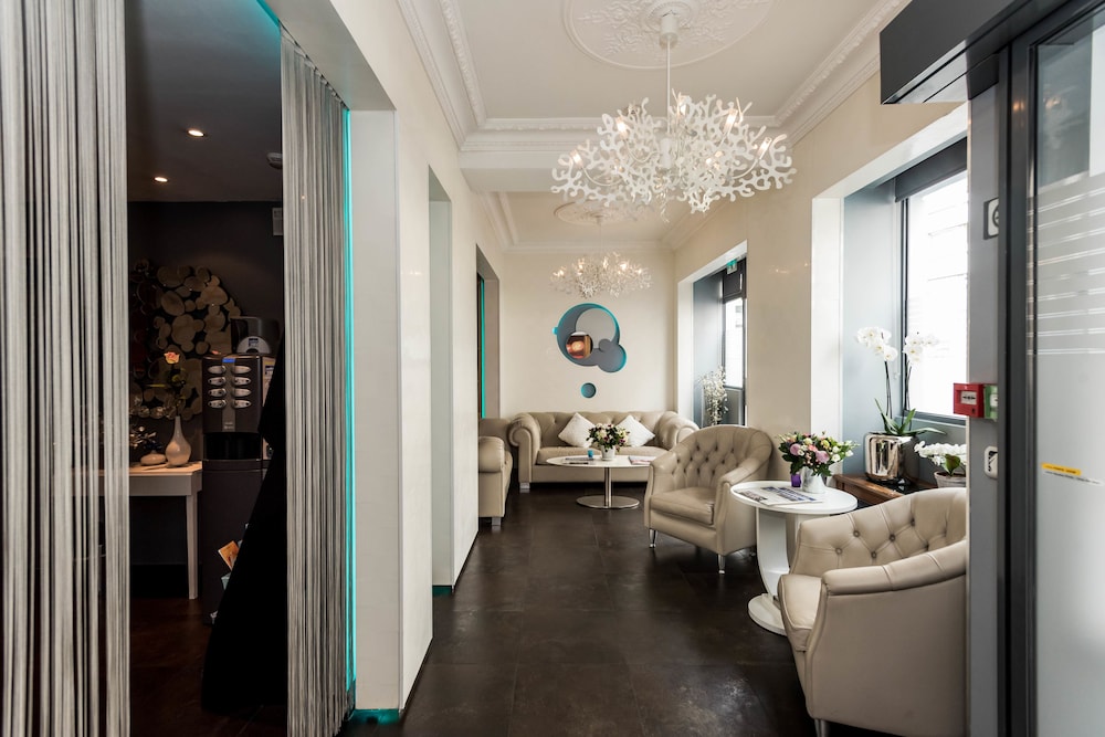 

Catania - Clichy - Hôtel Lumières Montmartre Paris