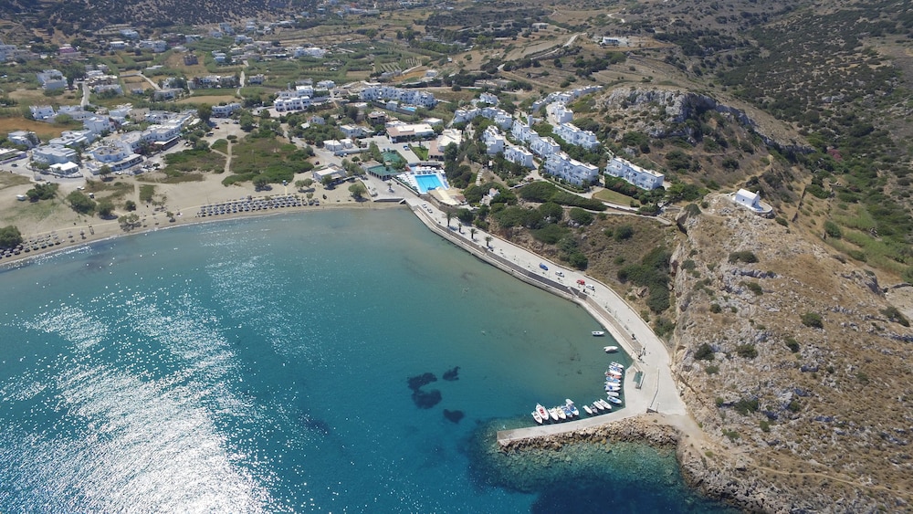 

Milano - Syros - Dolphin Bay Seaside Resort & Suites