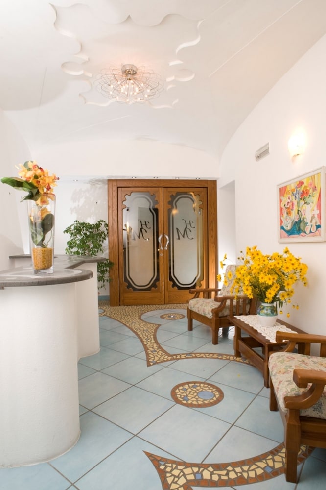 

Milano - Serrara Fontana - Hotel & Residence Matarese