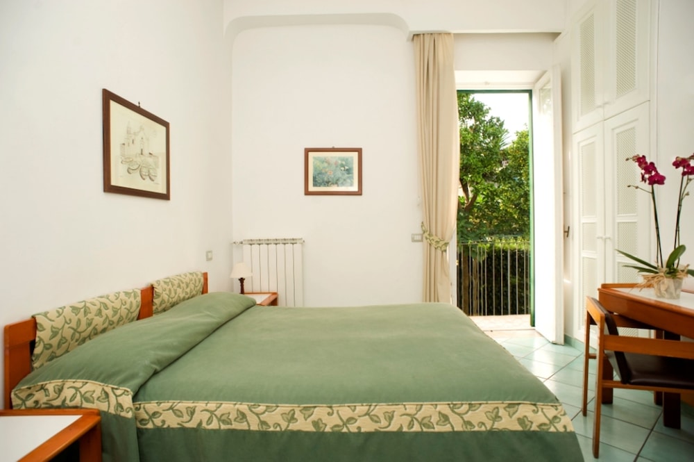 

Bari - Ischia - Hotel & Residence Matarese