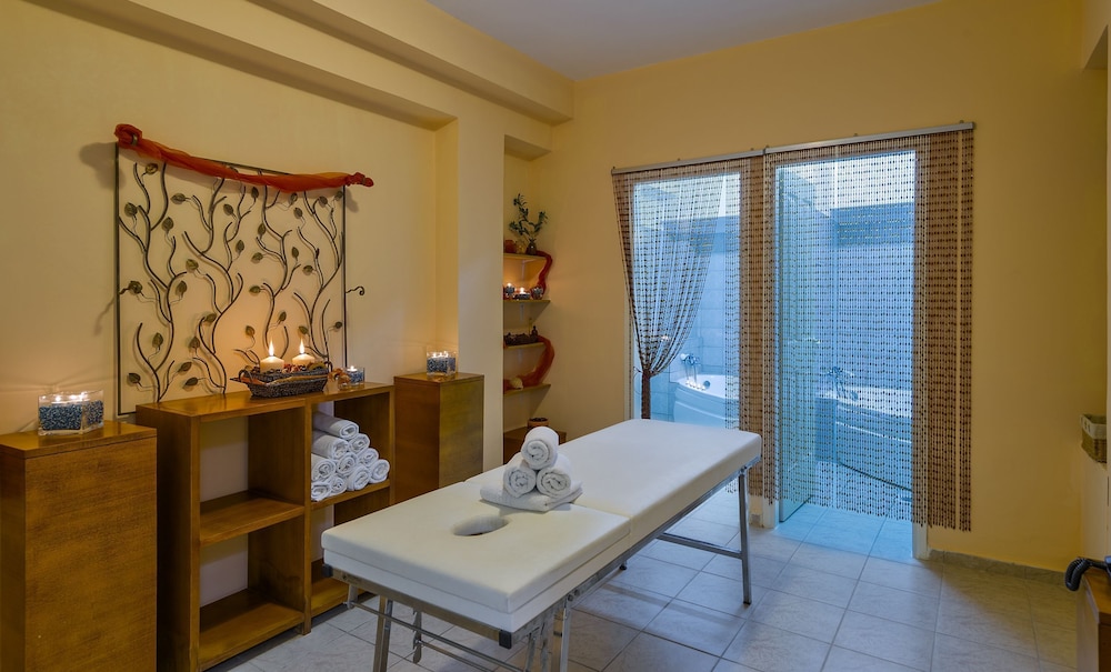 

Bologna - Creta Ovest - Chania, Grecia - Veronica Hotel