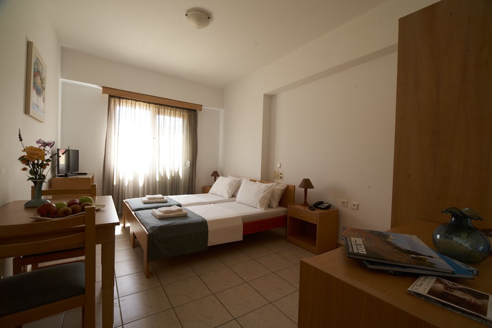 

Napoli - Chania - Veronica Hotel