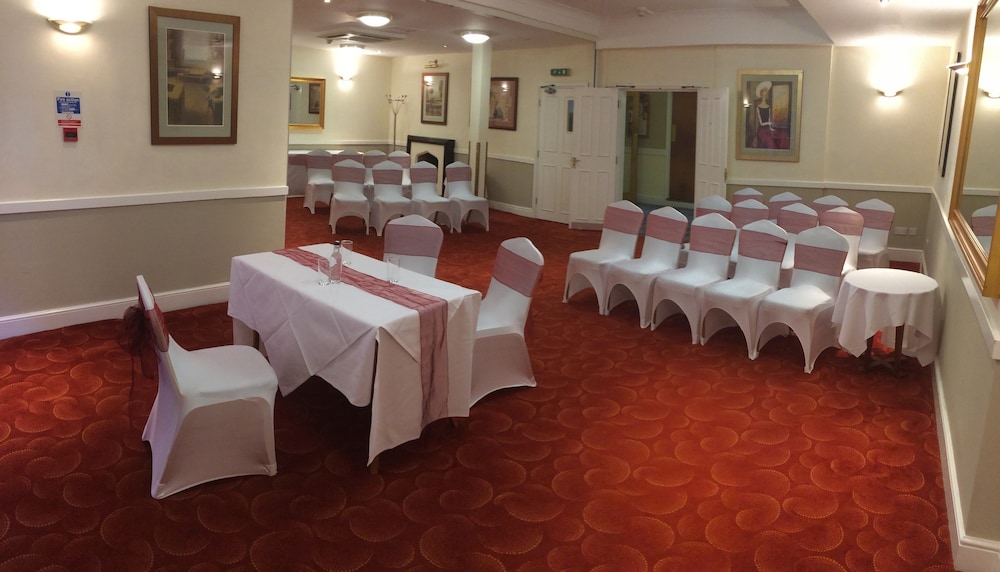 

Napoli - Basingstoke - Red Lion Hotel