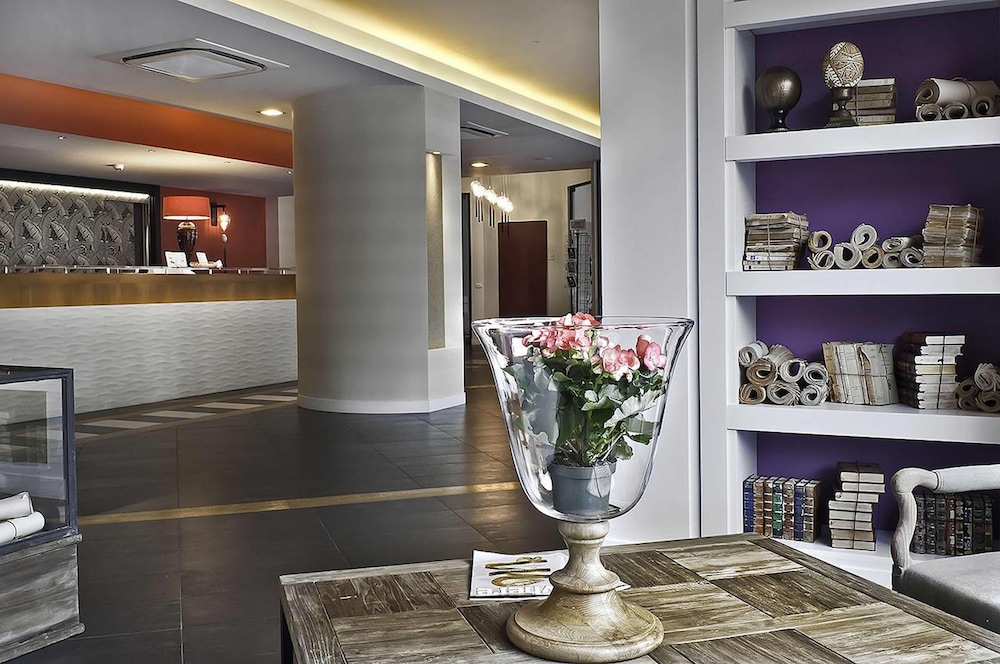 

Palermo - Mostacciano - Hotel Caravel