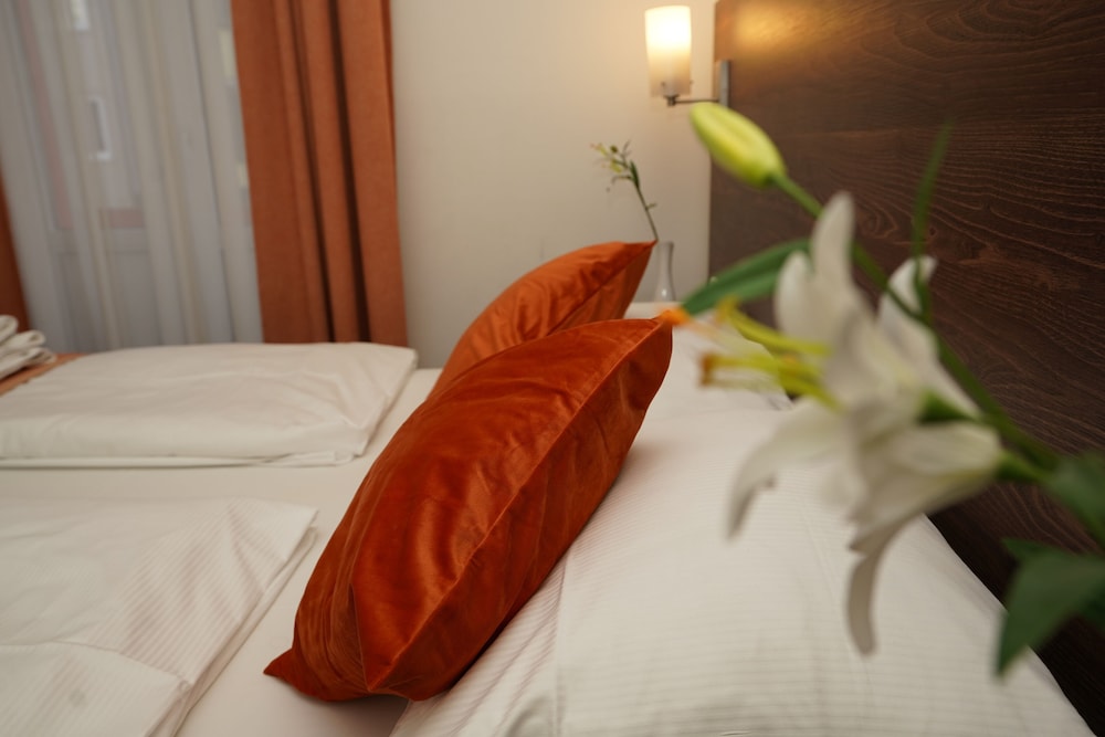 

Bari - Francoforte sul Meno - Hotel Little Paris