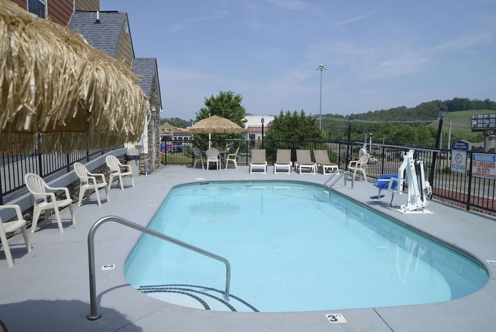 Microtel Inn & Suites by Wyndham Pigeon Forge