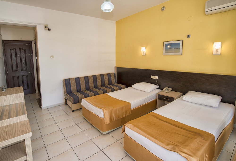 

Bologna - Alanya - Kleopatra Bebek Hotel