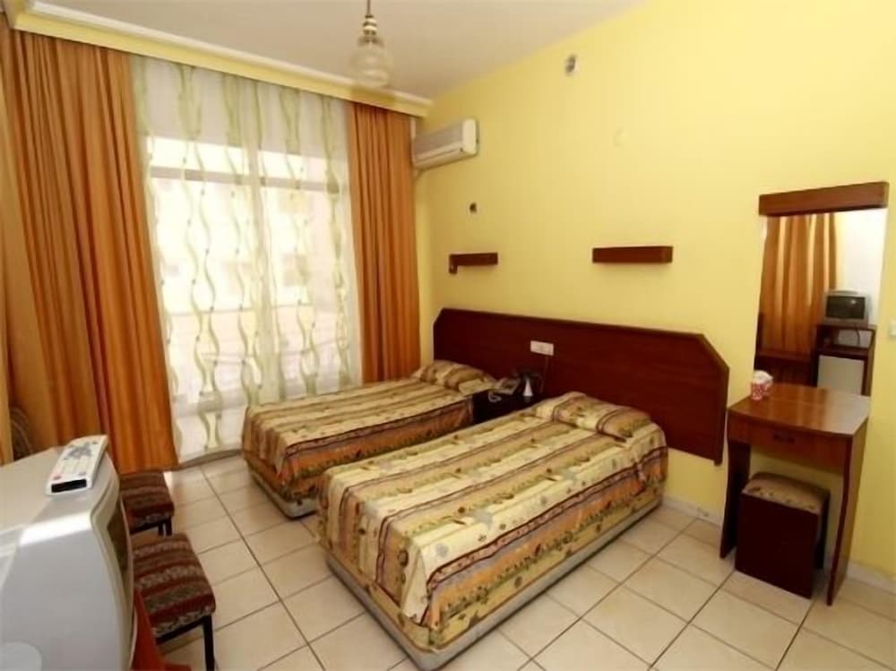 

Bologna - Alanya - Kleopatra Bebek Hotel