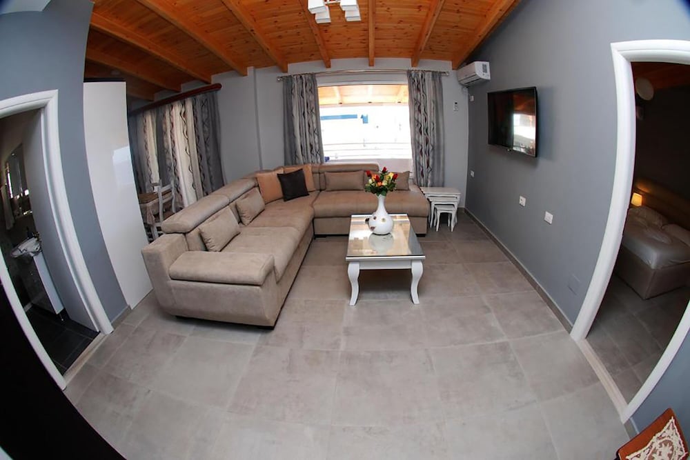 

Roma - Costa albanese - Hotel Vila Alvin & Apartments