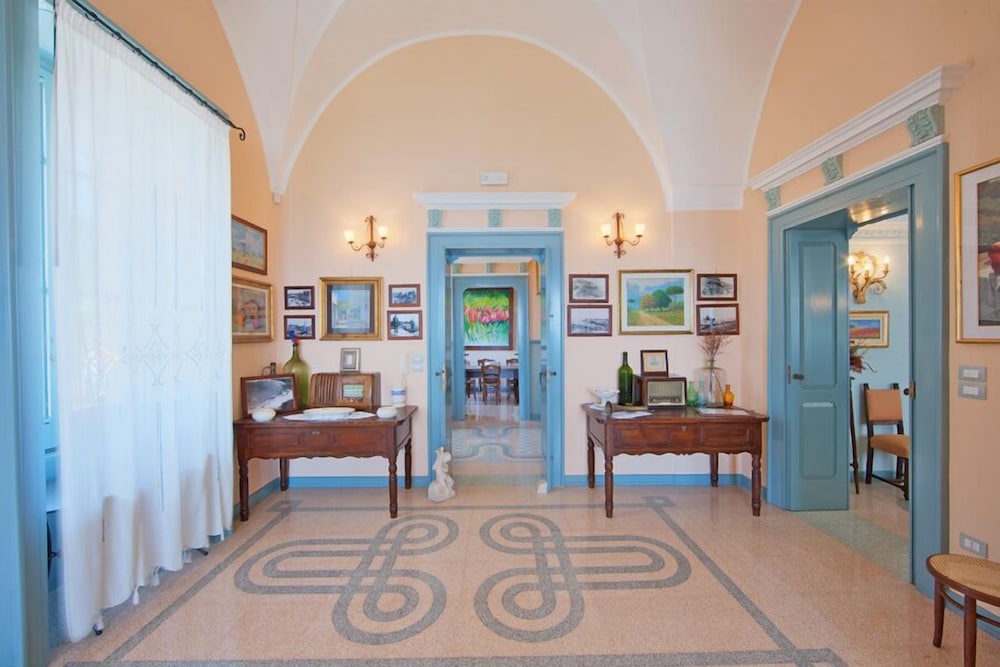 

Napoli - Santa Cesarea Terme - Villa Raffaella