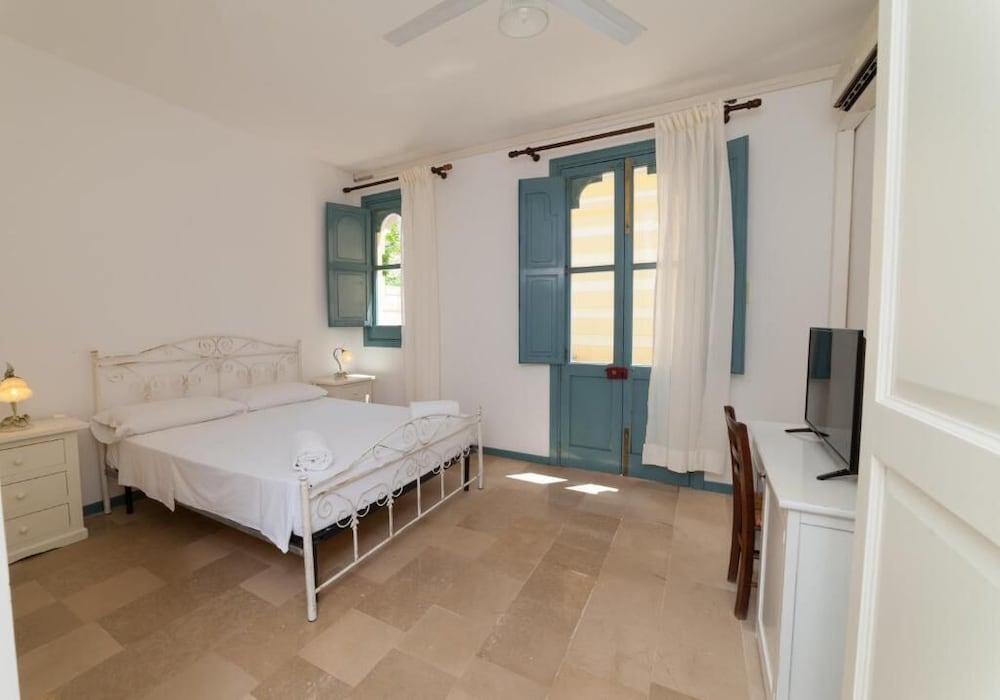 

Milano - Santa Cesarea Terme - Villa Raffaella