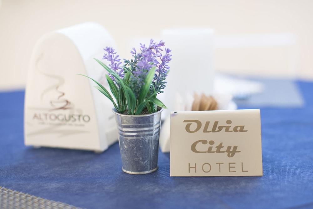 

Milano - Sardegna Est - Olbia, Costa Smeralda, San Teodoro, Mare Italia - Olbia City Hotel