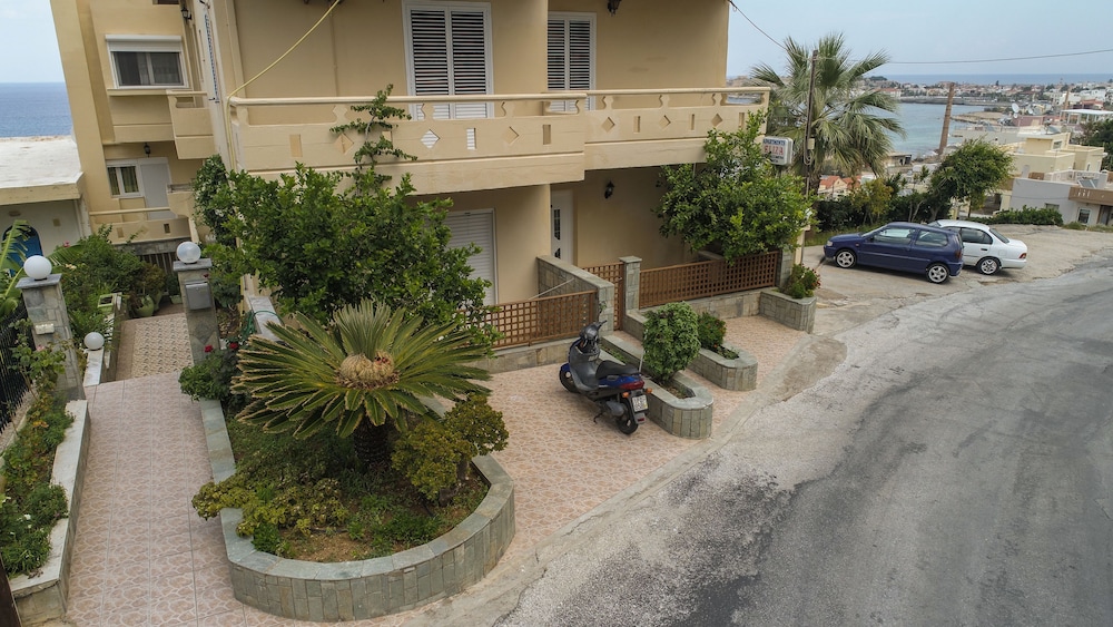 

Pisa - Rethymno - Eliza Apartments