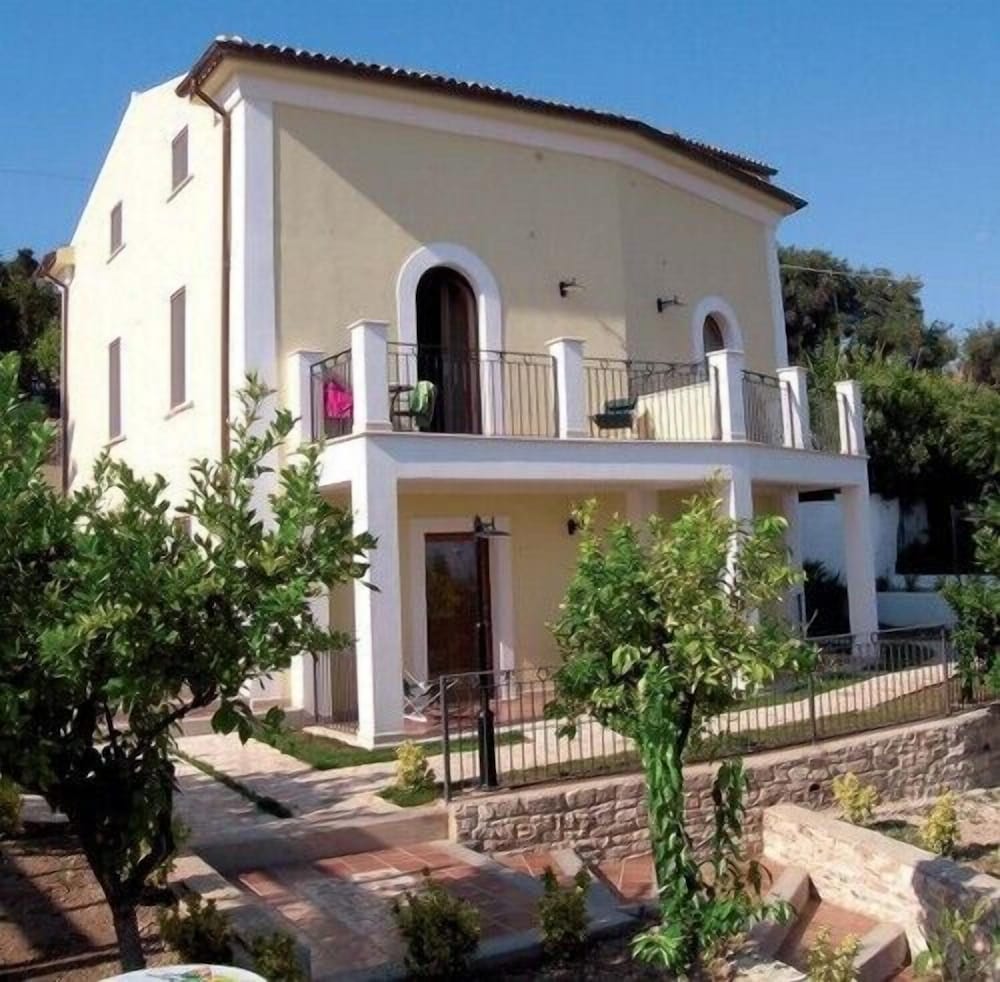 

Roma - Rodi Garganico - Albergo Villa Vittoria