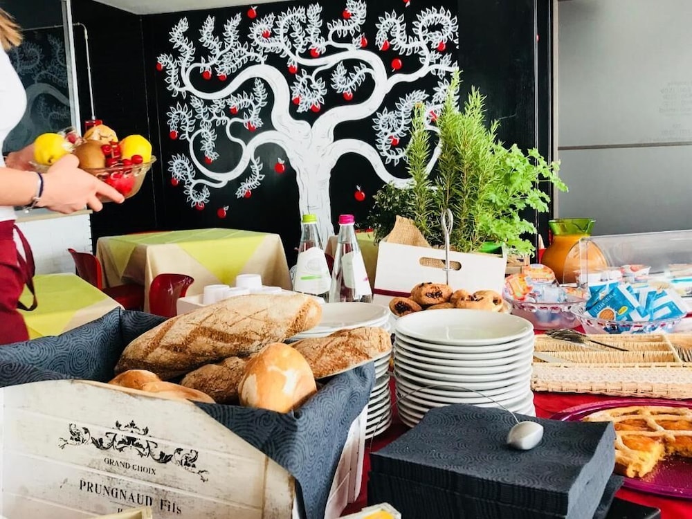 

Cagliari - Spoleto - LH Hotel Arca Street Art