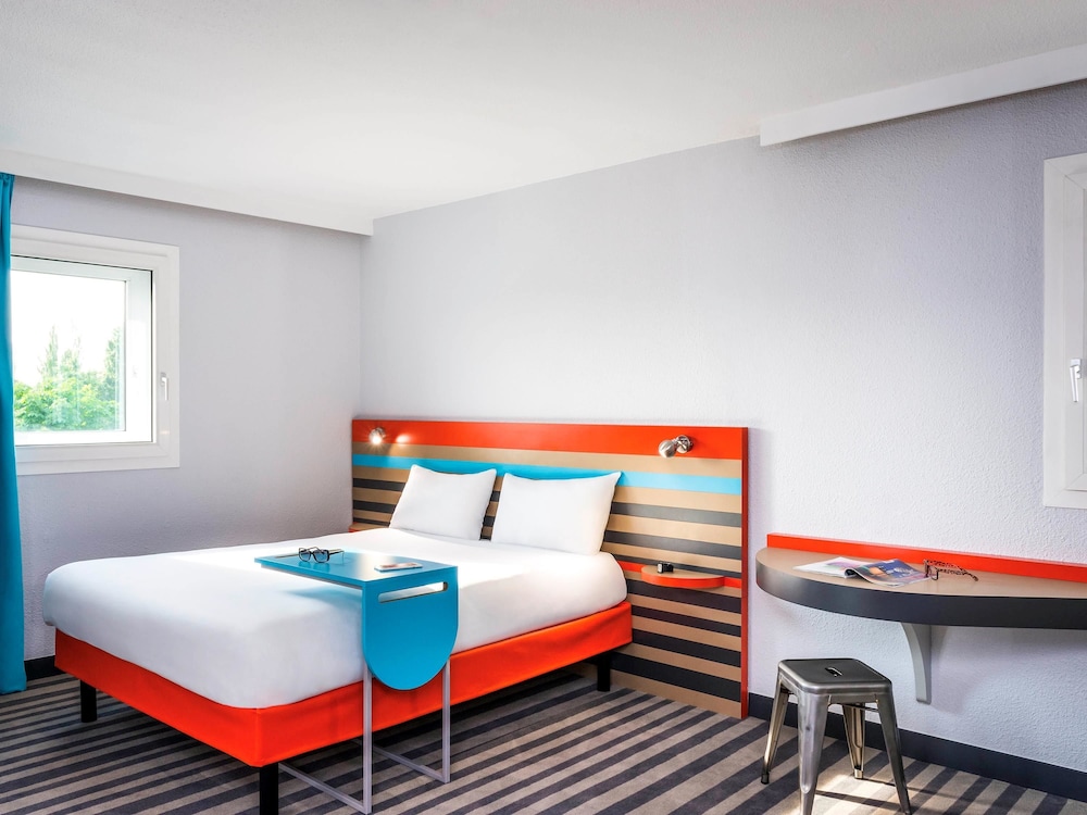 

Napoli - Paris Orly - ibis Styles Antony Paris Sud