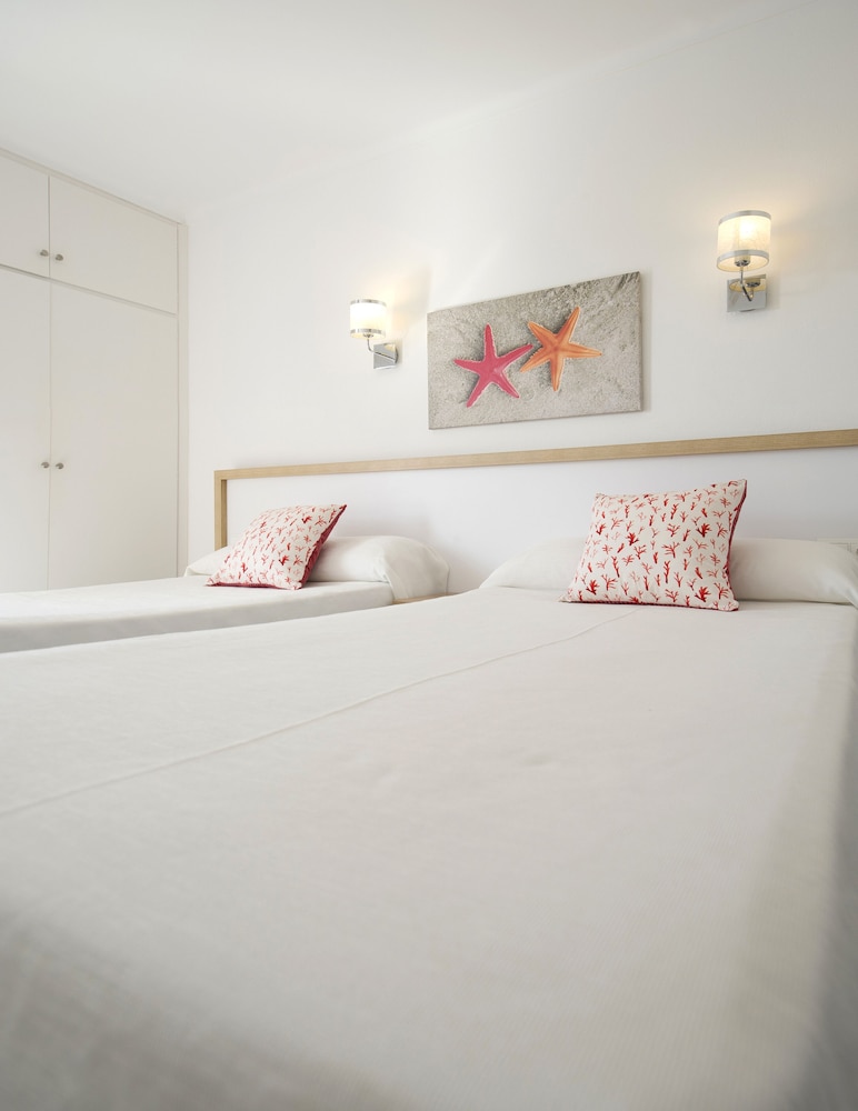 

Roma - Cala Comte - Coral Star Apartments