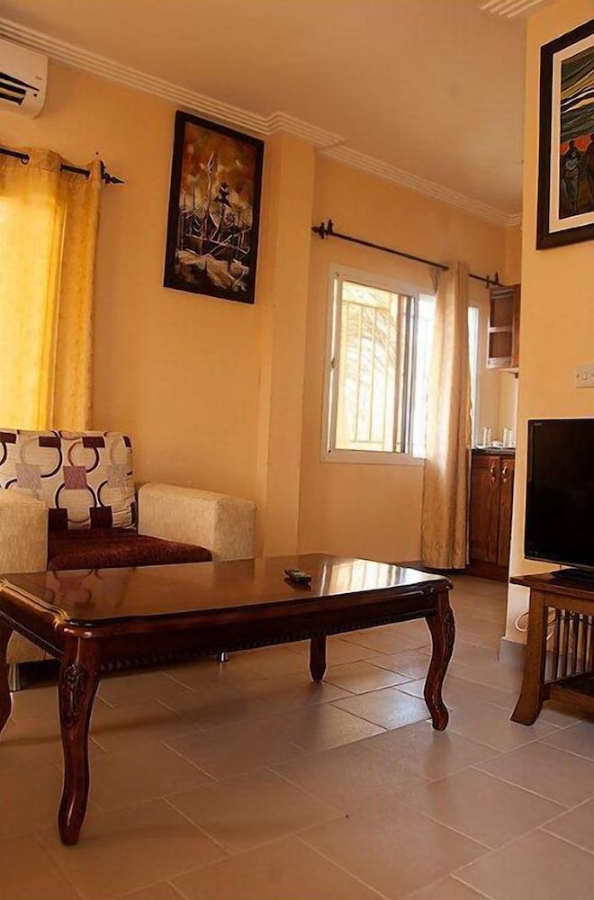 

Roma - Banjul - Bamboo Garden Hotel