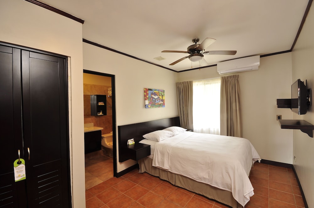 

Roma - Playa Hermosa - Hotel Colono Beach