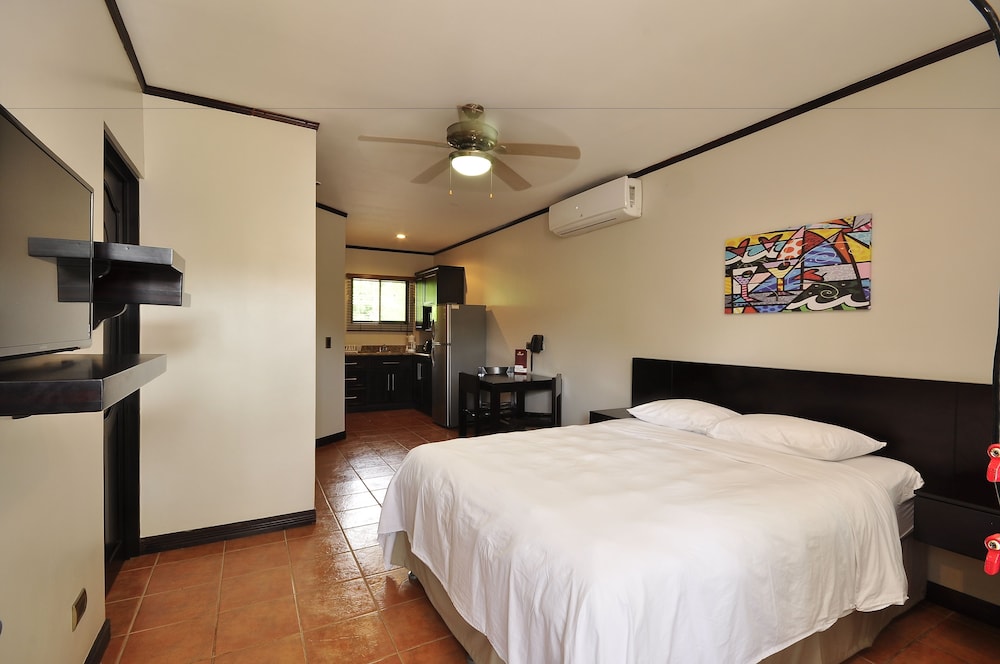 

Roma - Playa Hermosa - Hotel Colono Beach