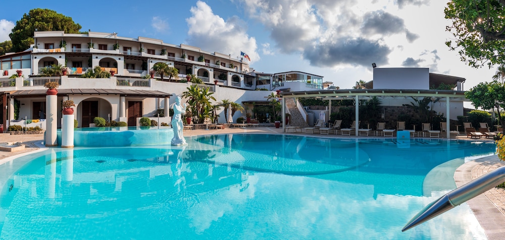 

Bari - Lipari, Isole Eolie - Hotel Tritone Lipari