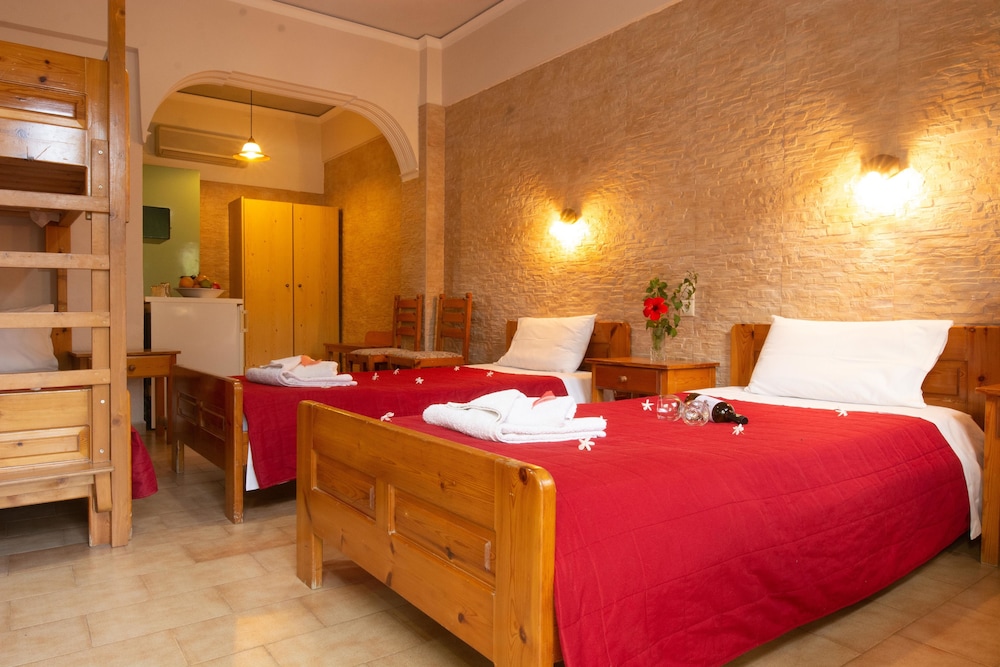 

Napoli - Matala - Dimitris Villa Hotel