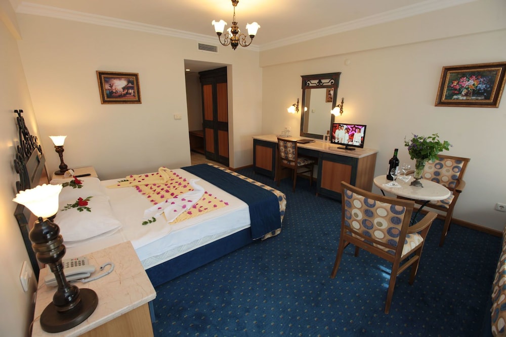 

Milano - Gumuldur - Club Yali Hotels & Resort - All Inclusive