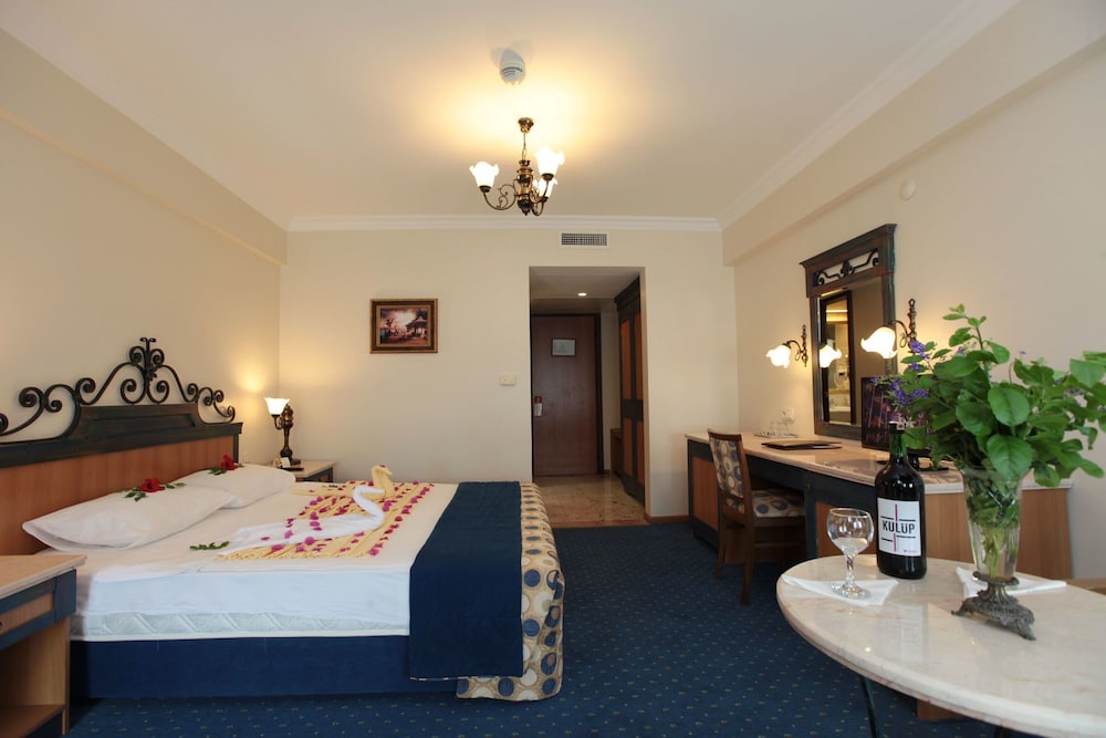 

Ancona - Gumuldur - Club Yali Hotels & Resort