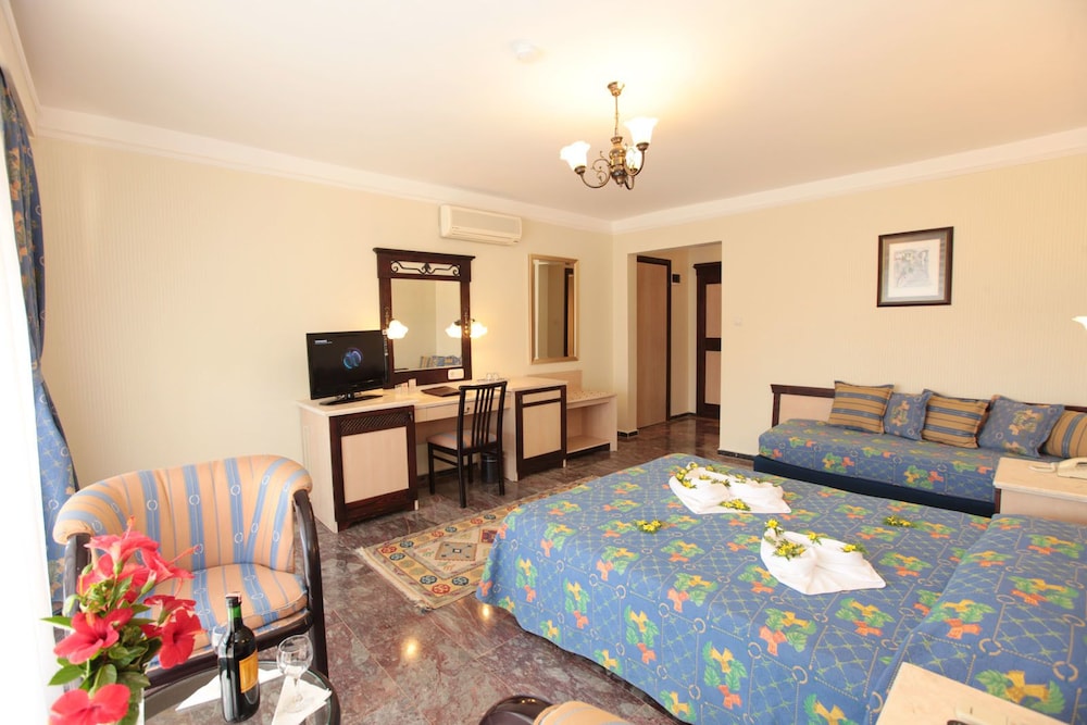 

Milano - Gumuldur - Club Yali Hotels & Resort - All Inclusive