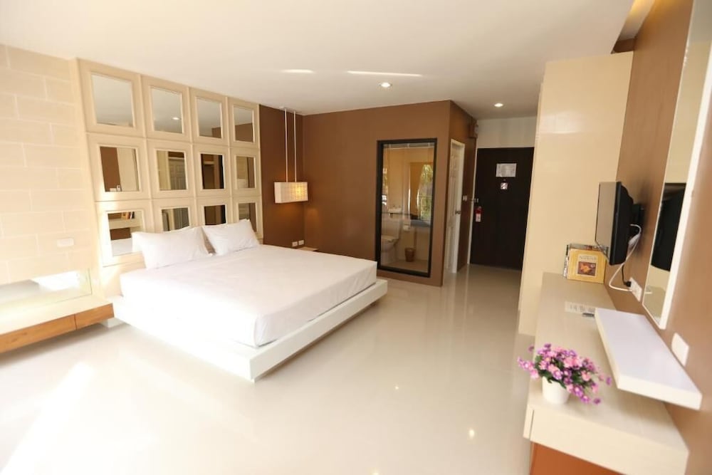 

Roma - Patong Beach - Naka Residence