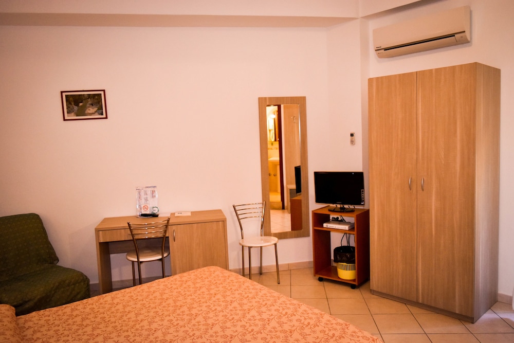 

Milano - Forza dʼAgro - Hotel Condor