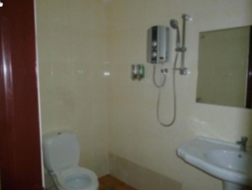

Roma - Seri Kembangan - Aditya Hotel