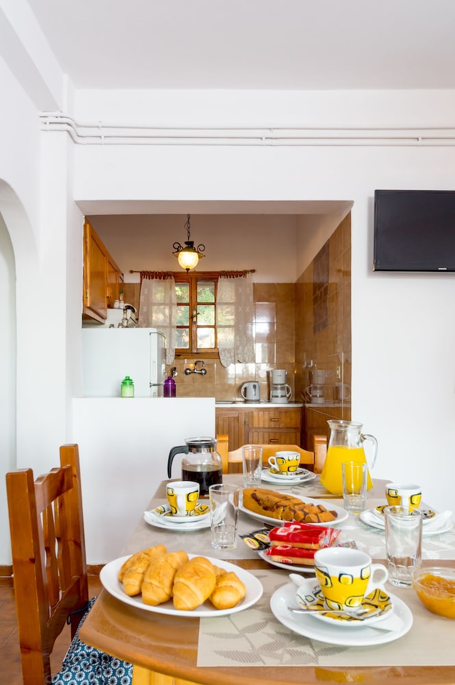 

Milano - Sitia - Romanza Villas