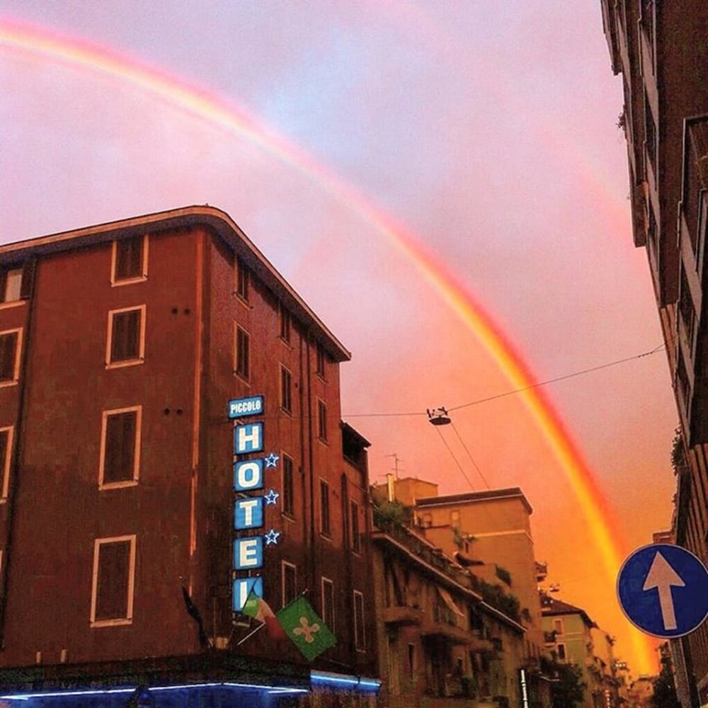 

Bari - Sesto San Giovanni - Piccolo Hotel