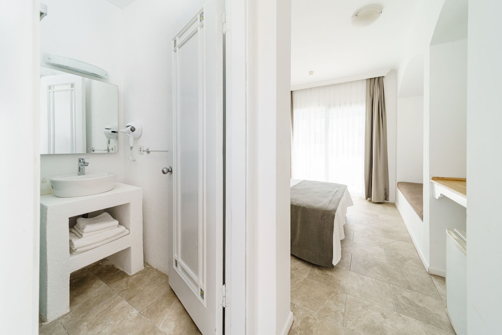 

Roma - Gumbet - Costa Sariyaz Hotel Bodrum