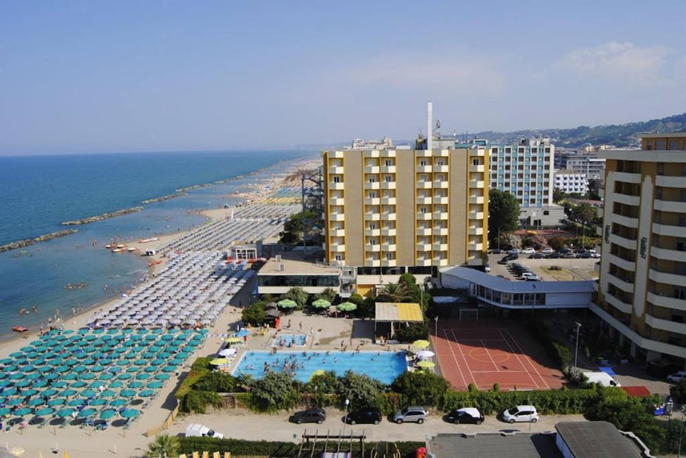 

Milano - Silvi Marina - Grand Hotel Montesilvano