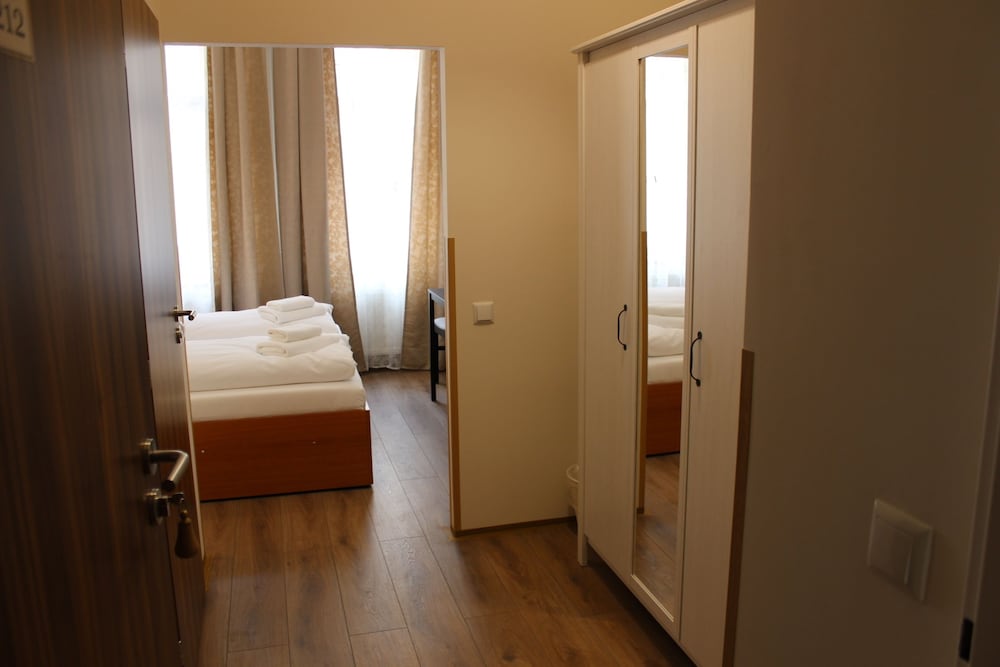 

Napoli - Praga - Gallery Hotel SIS